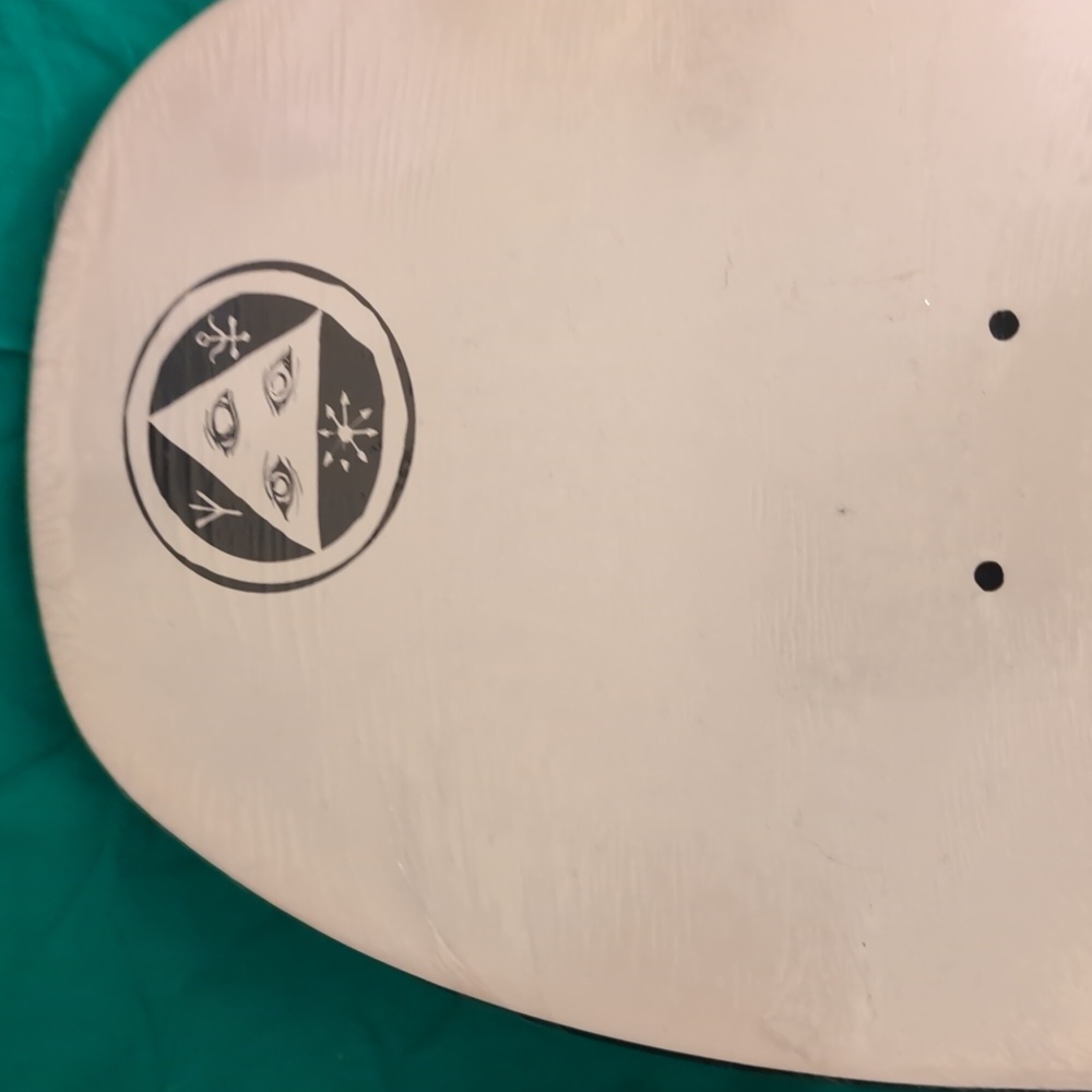 Welcome Skateboards Audrey on Moontrimmer 2.0 Deck Black Dip/Bone 8.5''x 32.5''' - Picture 3 of 7